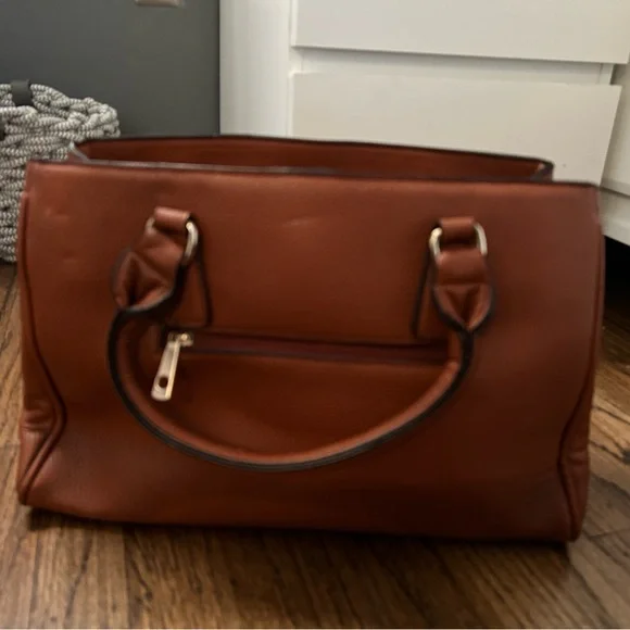 Prada Bag
Galleria leather handbag - Picture 3 of 4